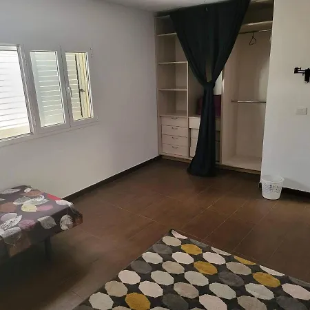 Montana Luna House With Rooms-2