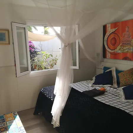 Yumbo Room-2